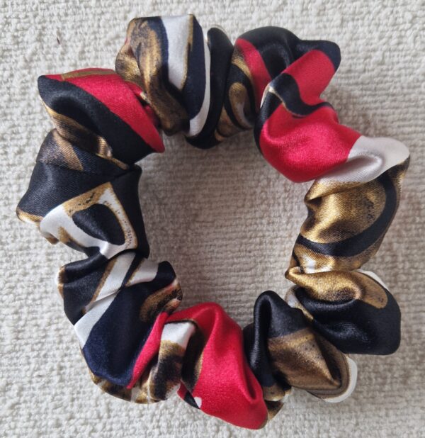 chouchou en satin multicolore – Image 3