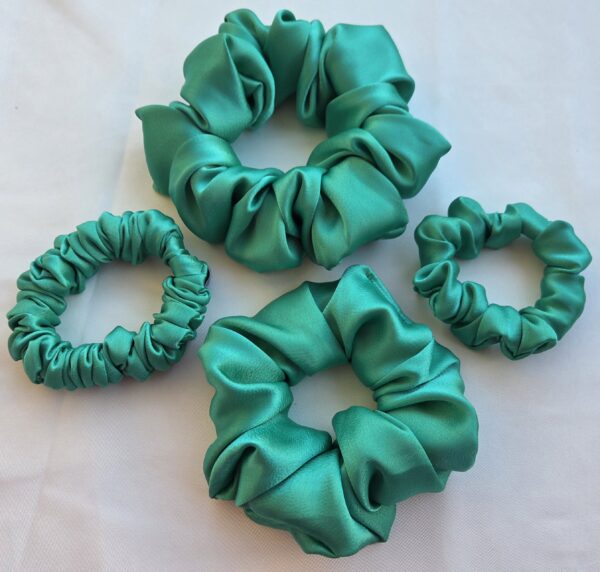 Chouchou en satin vert