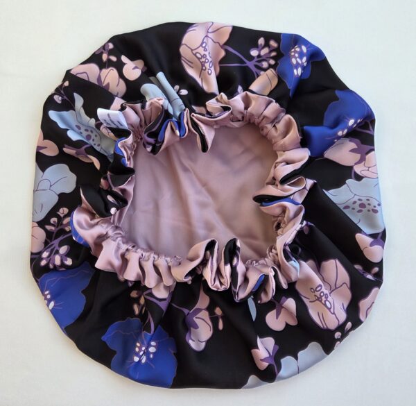 Bonnet de nuit en satin motif floral – Image 2