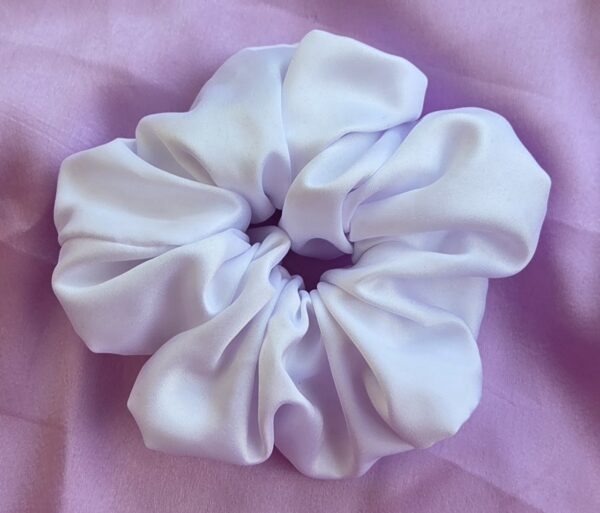 Chouchou en satin blanc