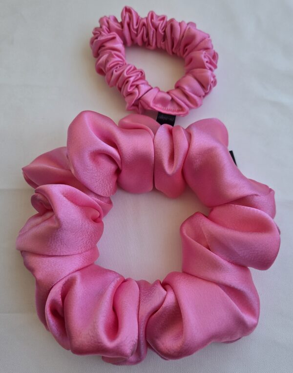 Chouchou en satin Rose – Image 3